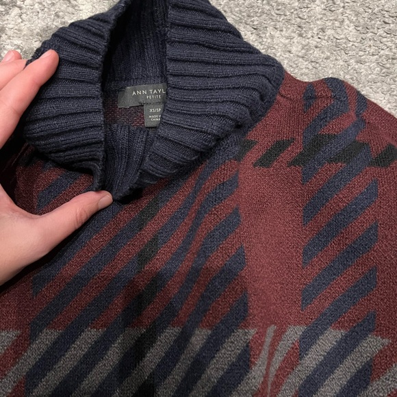 NWOT. Ann Taylor oversized poncho - burgundy, navy, grey - Picture 4 of 4